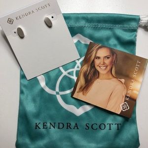 NWT Kendra Scott Barrett Earrings
